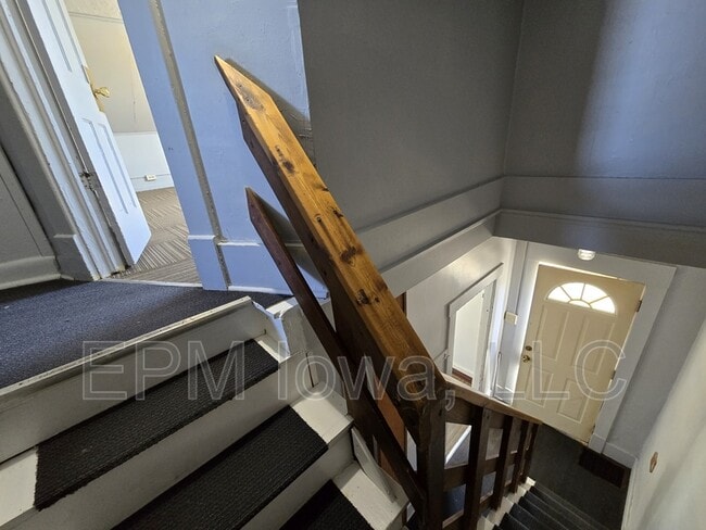 Building Photo - 1017 19th St SE