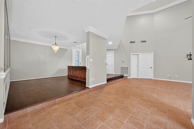 Building Photo - 901 Longmire Rd