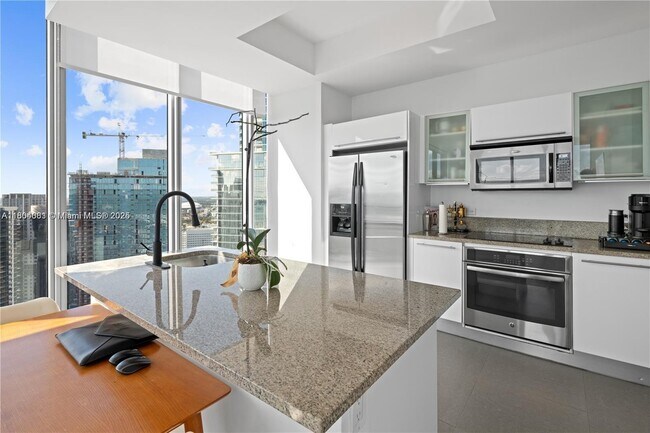 Building Photo - 888 Biscayne Blvd