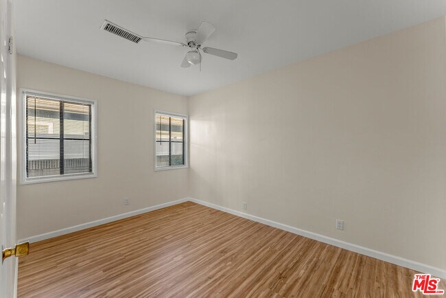 Building Photo - 8905 S Wilton Pl
