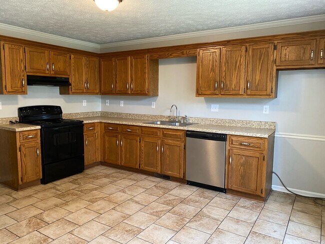 Building Photo - 55 Clement Dr