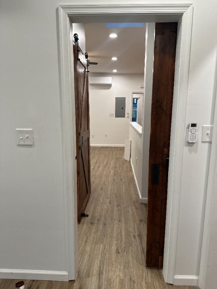 Building Photo - 5320 Kershaw St