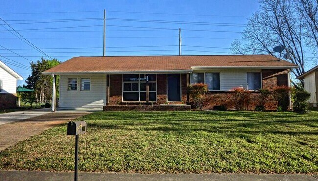 Primary Photo - 2903 Bayless Dr SW
