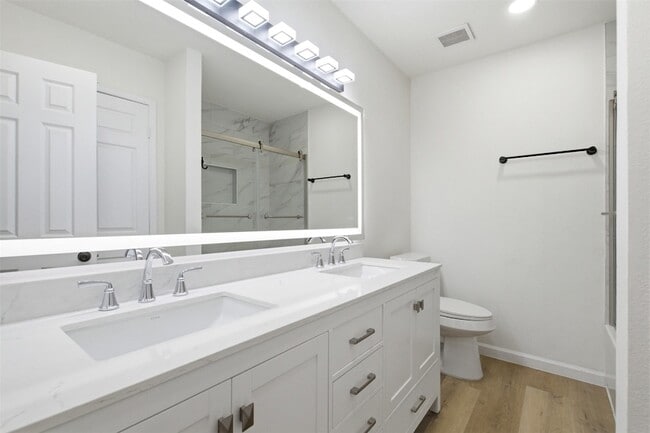 Building Photo - 6808 Beeman Dr