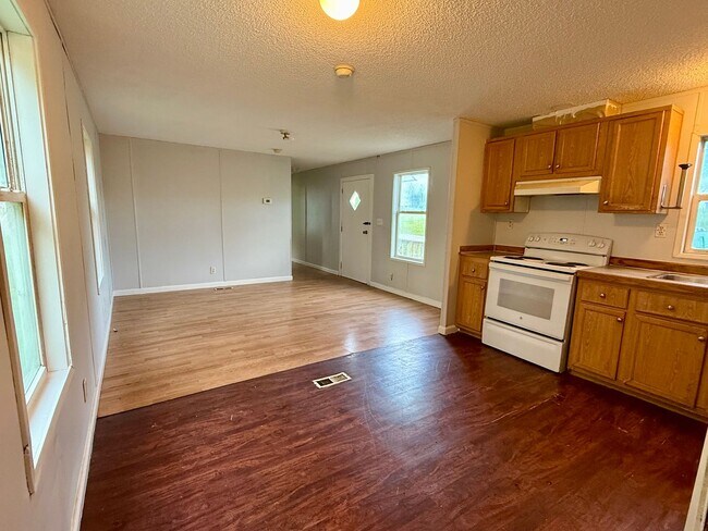 Building Photo - 3 bedroom 2 bath Trailer In Grosse Tete LA