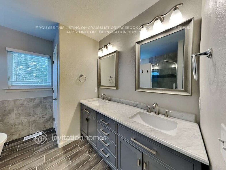 Building Photo - 11264 Gallahadion Ln