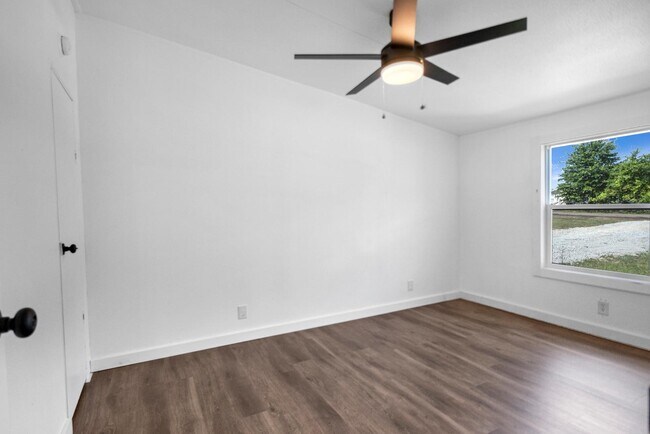 Building Photo - 17982 CR 4104