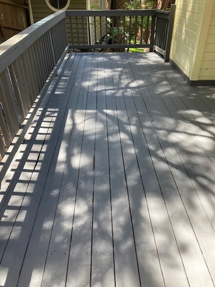 Building Photo - 976 Berne Dr