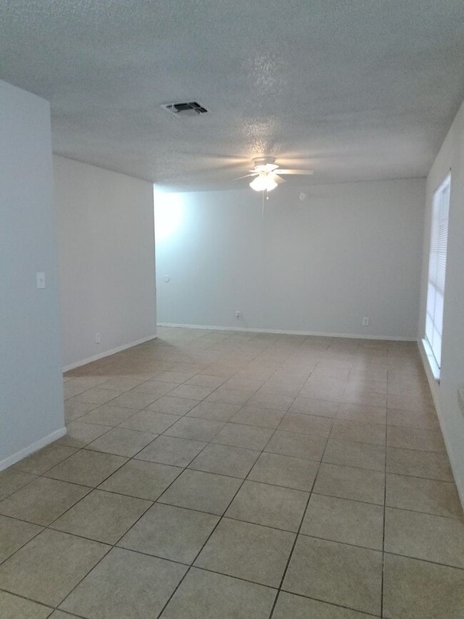 Building Photo - Elegant 2BR Home in NE San Antonio