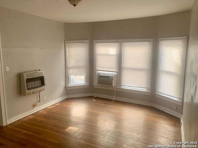 Building Photo - 1140 W Ashby Pl