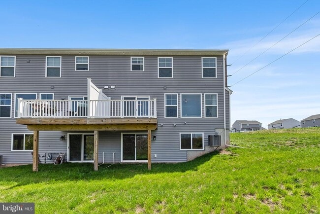 Building Photo - 315 Hayward Ct