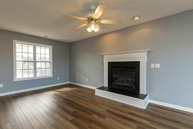 Building Photo - 204 Landmark Dr