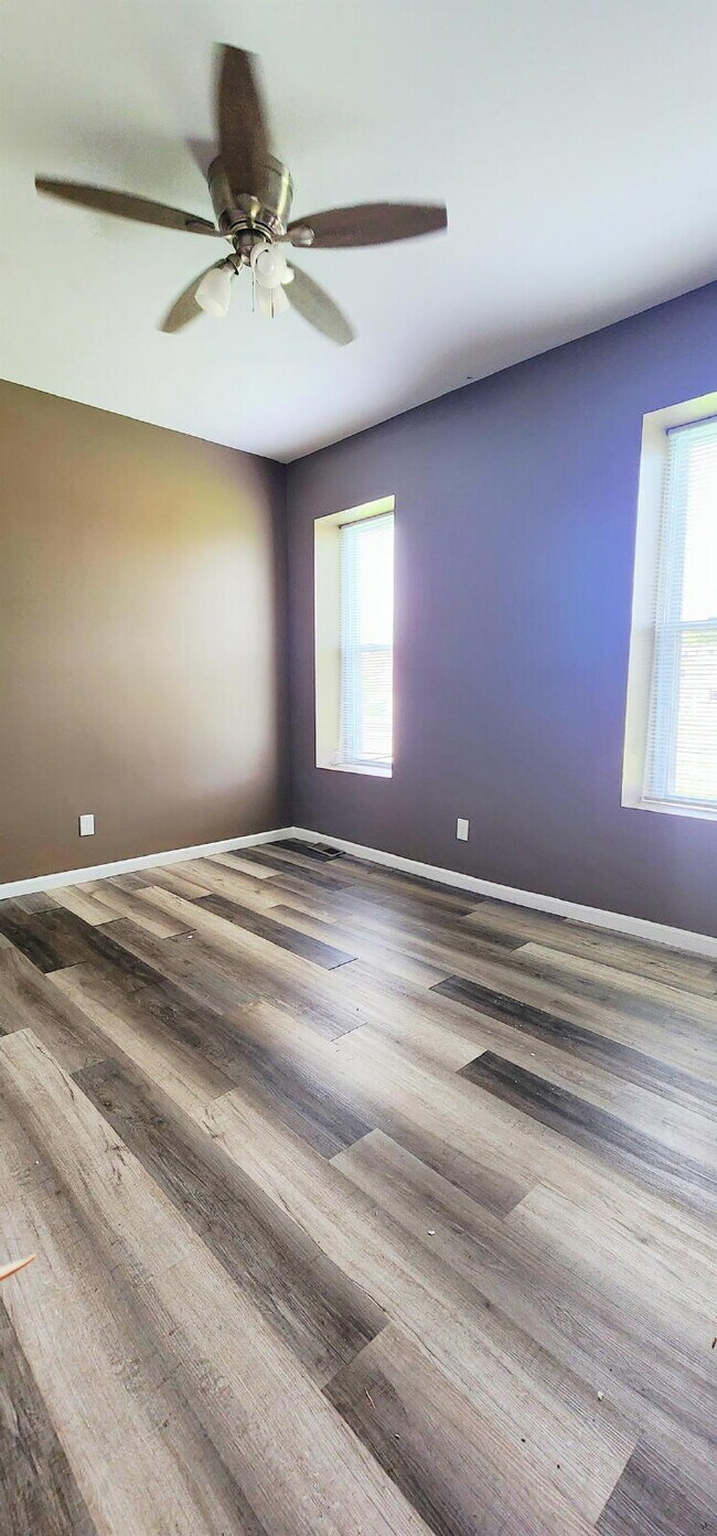 Building Photo - Stylish 3-Bedroom First-Floor Apartment with Modern Finishes
