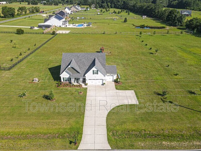 Building Photo - 2935 Duck Pond Rd
