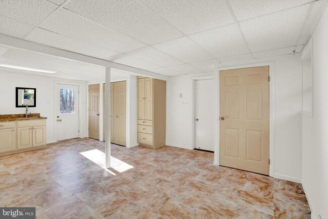 Building Photo - 5400 Curly Hill Rd