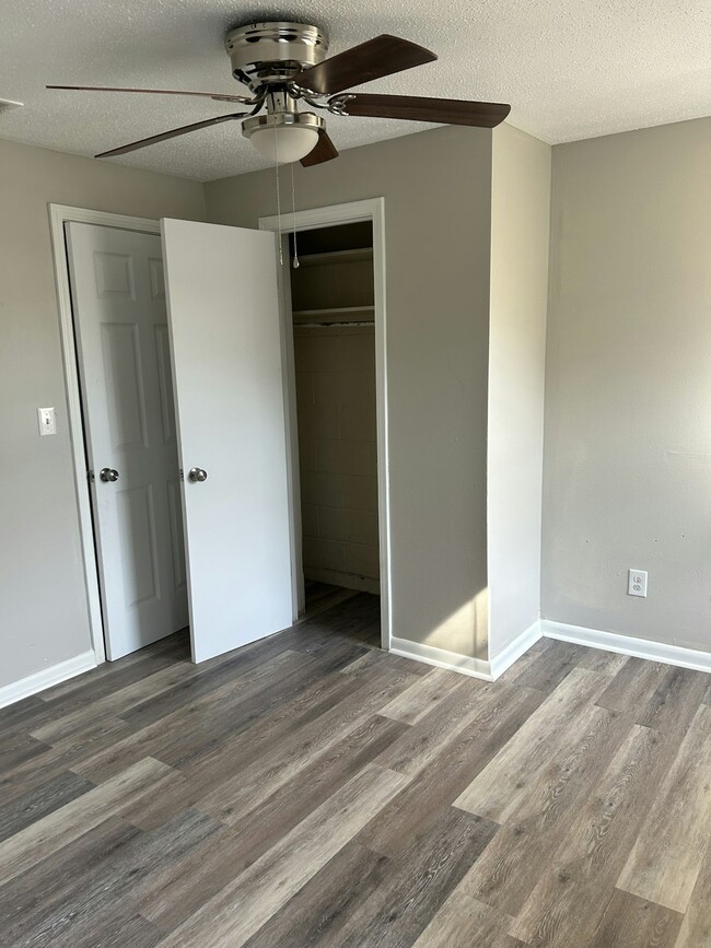 Primary Photo - 1116 Ash Ave