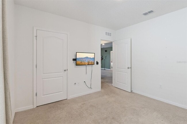 Building Photo - 5289 Oakbourne Ave