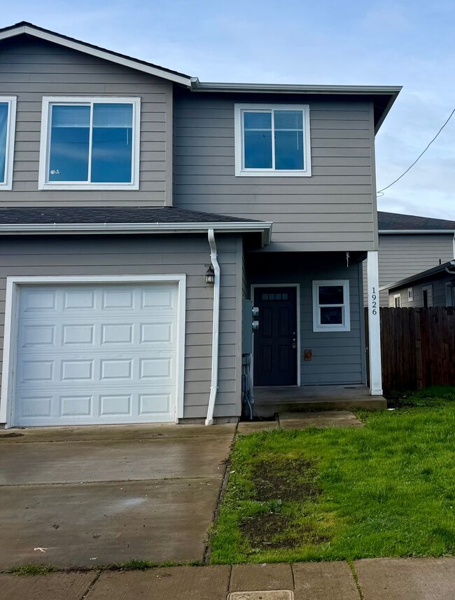 Building Photo - 1926 SW Washington St