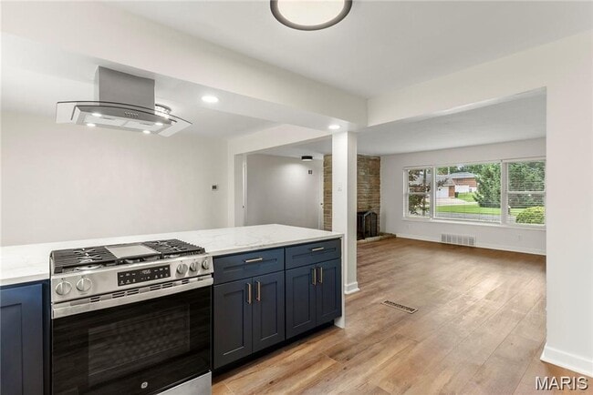 Building Photo - 5100 Kingwood Dr