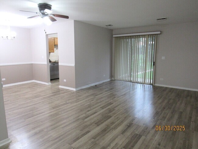 Building Photo - 352 Pembroke Ct