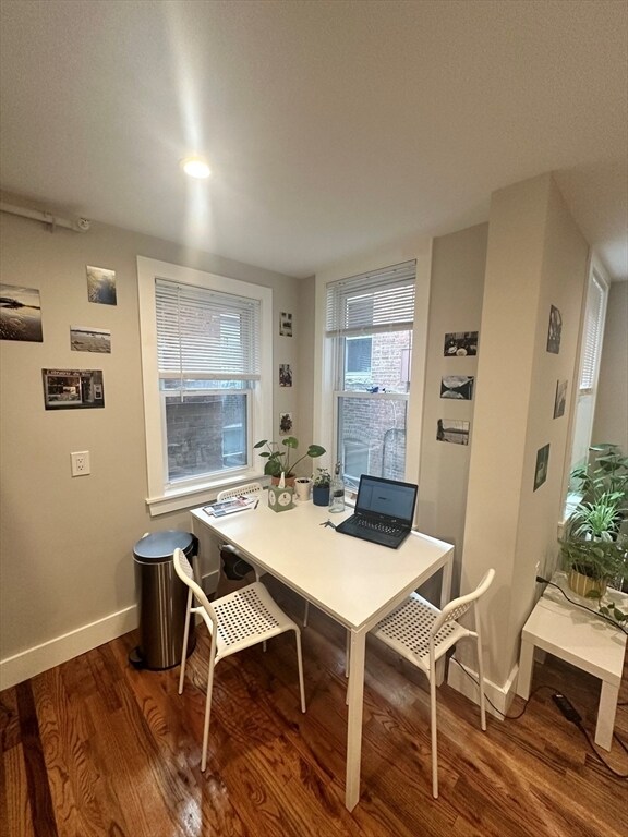 Building Photo - 2 Snelling Pl