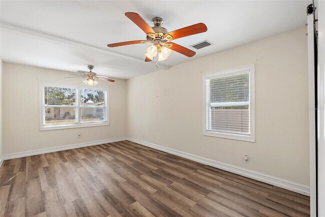 Building Photo - 3451 33rd Ave N