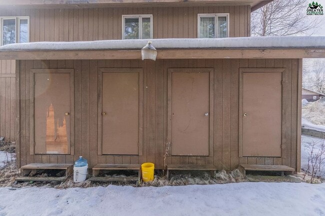 Building Photo - 615 Ginko Rd