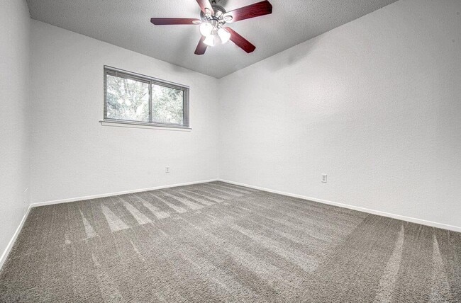 Building Photo - 11305 Pradera Dr