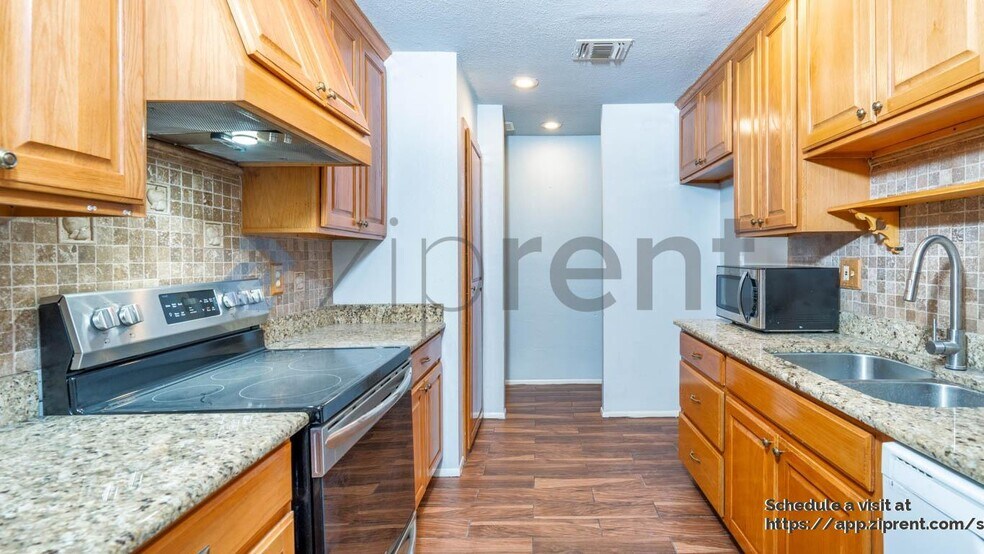 Building Photo - 9015 Jean Verte