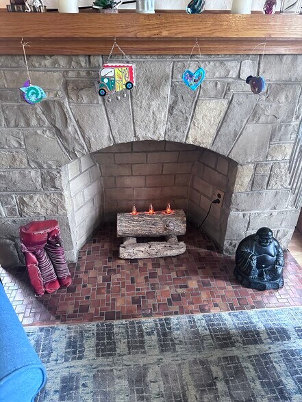 Building Photo - 3508 S Pine Ave