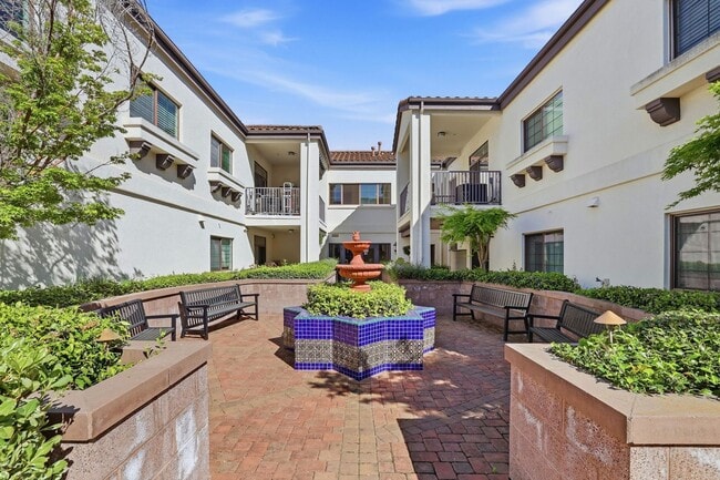 Building Photo - Availabe Now!