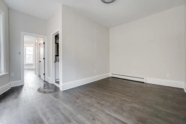 Building Photo - 486 Bramhall Ave