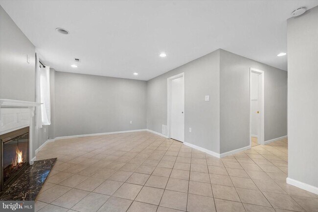 Building Photo - 10276 Arizona Cir