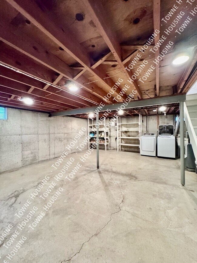 Building Photo - 757 Remington Dr