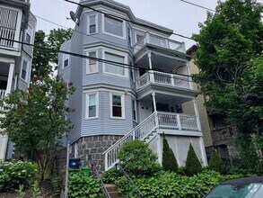 Building Photo - 11 Juliette St