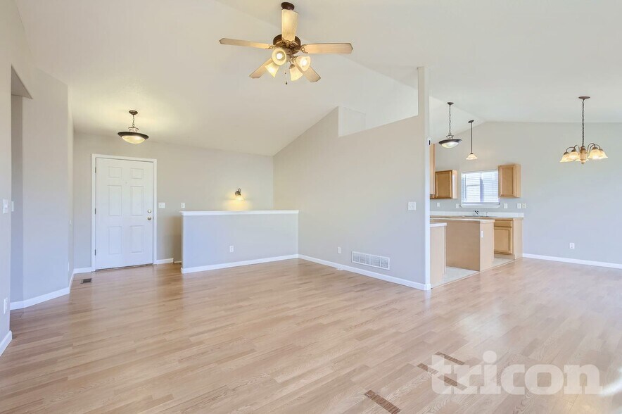 Building Photo - 1711 86th Ave