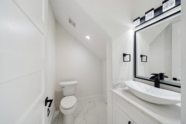 Building Photo - 75 Wick Willow Rd