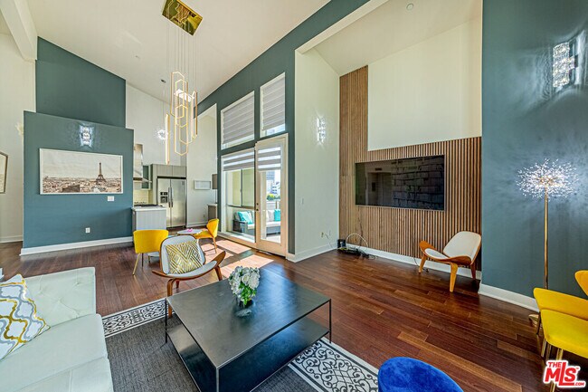 Building Photo - 600 Ridgeley Dr