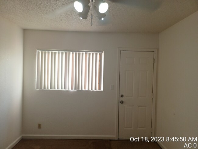 Building Photo - 228 W Dakota Ave