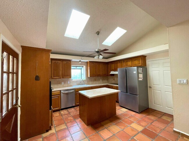 Building Photo - 8649 Northridge Loop