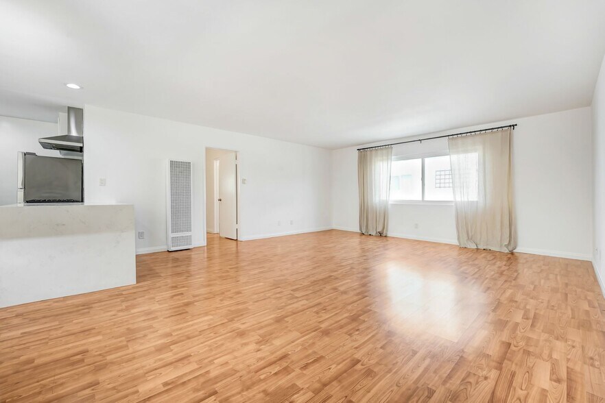 Building Photo - 1449 Princeton St