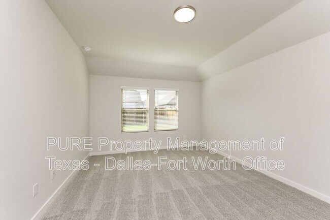 Building Photo - 3908 Edmondson Dr