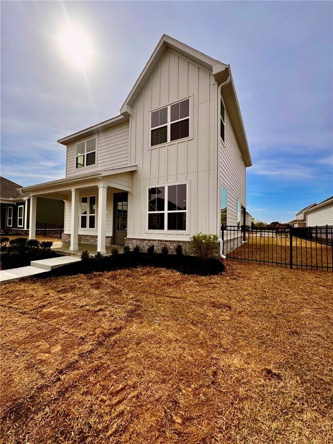 Building Photo - 6747 Winterwood Ave