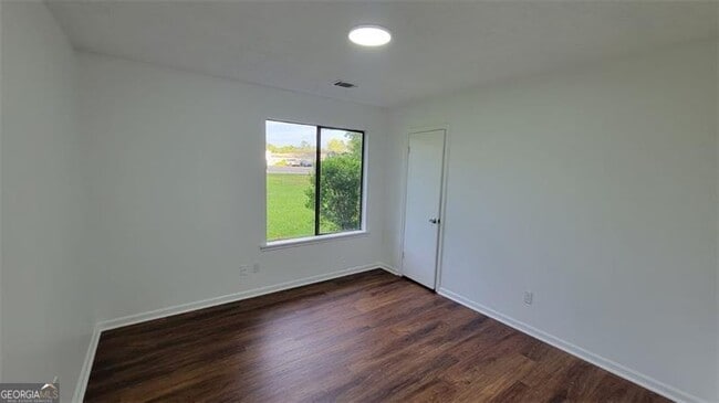 Building Photo - 389 Rosser Rd