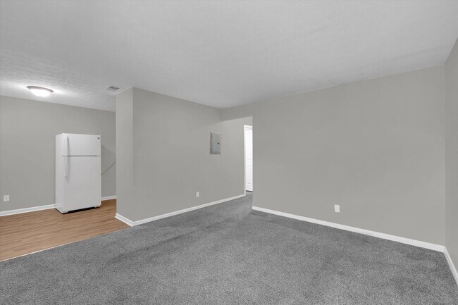 Building Photo - 421 Poplar Level Ct