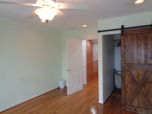 Building Photo - 2913 Fait Ave