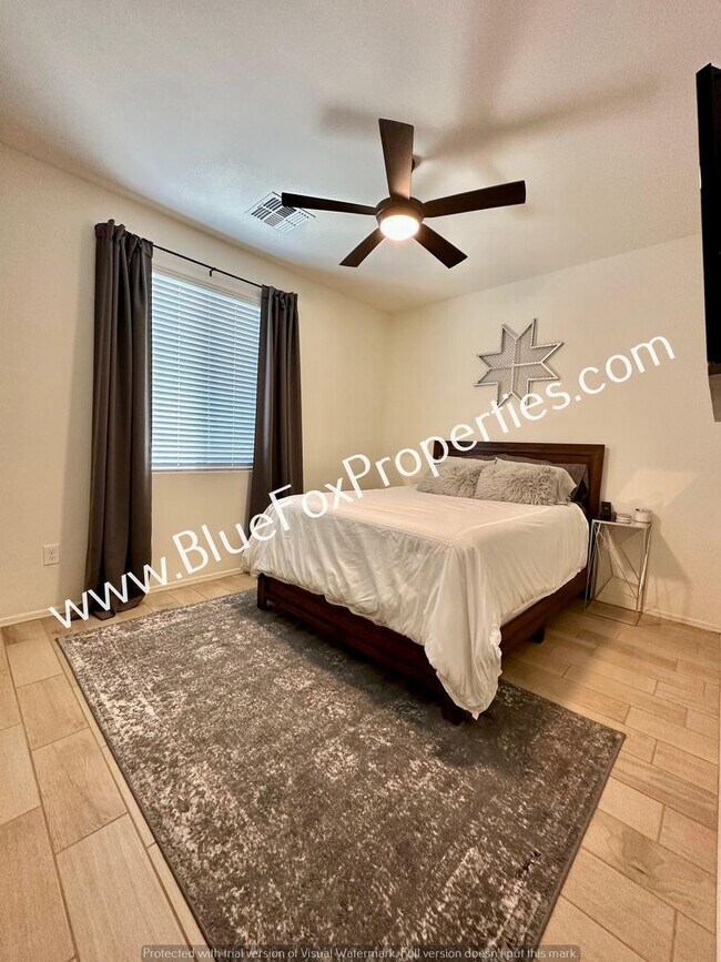 Building Photo - 4496 S Saginaw Hill Dr