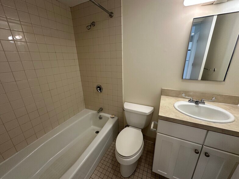 Building Photo - 7 Boylston Sq