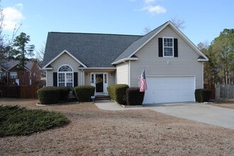 Building Photo - ***MOVE IN SPECIAL***Wonderful Home in the Willow Lakes Community!