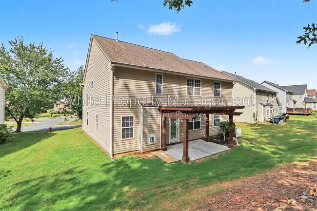 Building Photo - 5000 Joyful Noise Ln